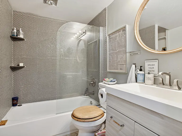 1855 Calvert St NW #LL2 — Photo 21