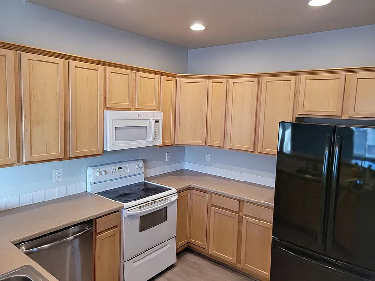 2109 Owens Ave #203 — Photo 4