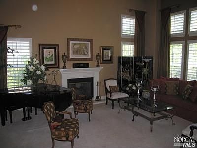 3rd image of 1155 Castle Oaks Dr