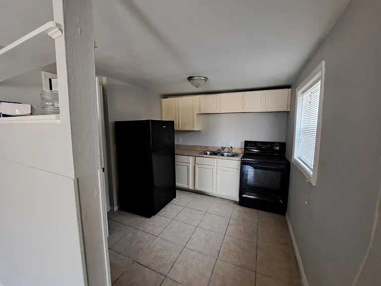 514 Avenue C NE #3 — Photo 4