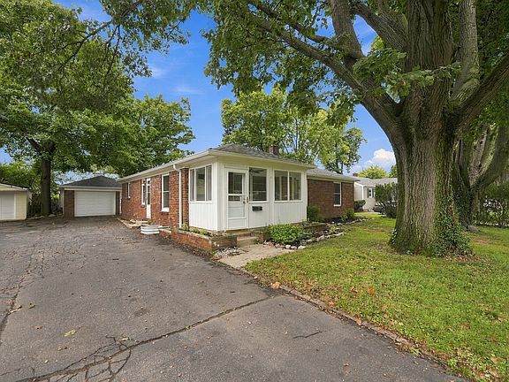 3rd image of 1219 Nicholas Rd