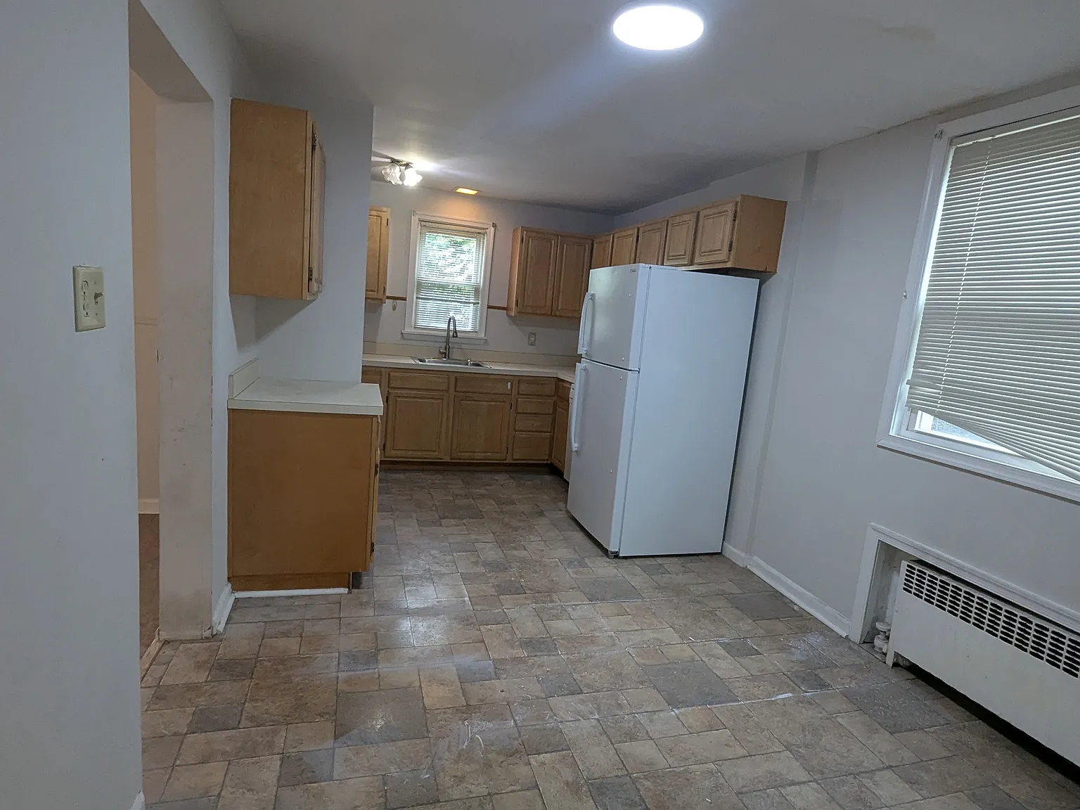 3 bed, 1400 sqft, $3,200 — Photo 4