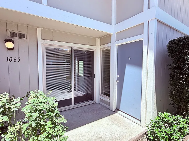1065 San Ramon Valley Blvd — Photo 2