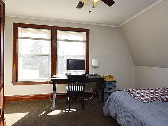 3rd image of 5320 W Winnemac Ave #2
