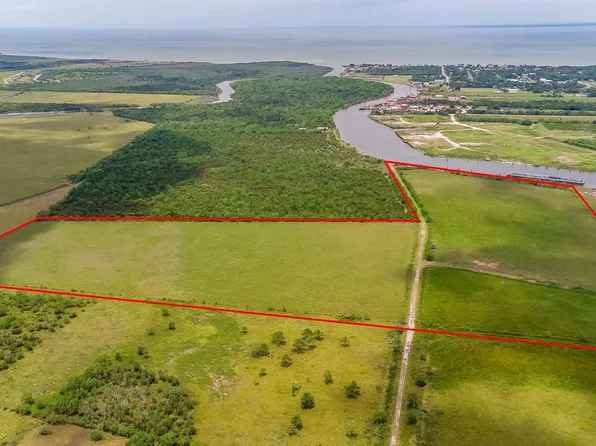 Pipeyard Double Byu, Anahuac, TX 77514