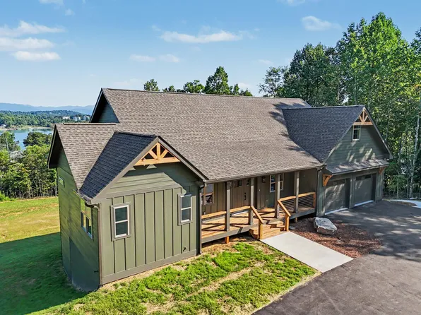 1306 Ramey Mountain Rd, Hiawassee, GA 30546