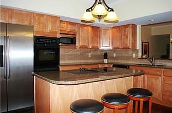 3rd image of 3737 Somerset Dr