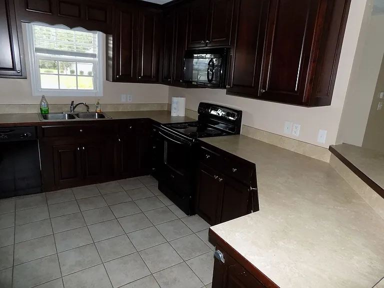 19 Herndon Xing — Photo 13