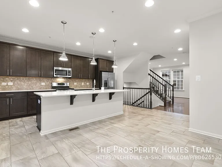 7207 Barry Ln — Photo 13