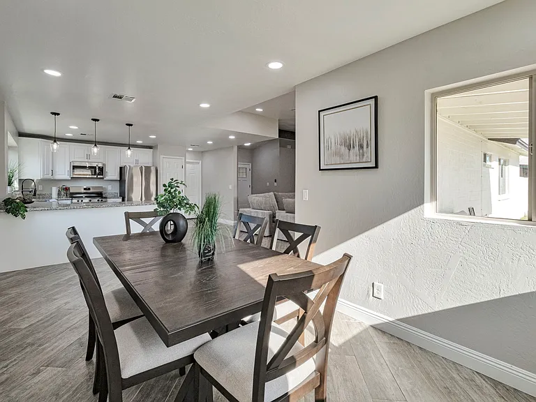 2203 W Palomino Dr — Photo 8
