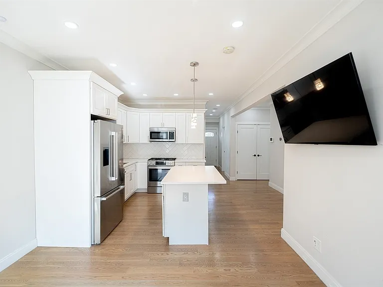41 Fairbanks St #3 — Photo 3