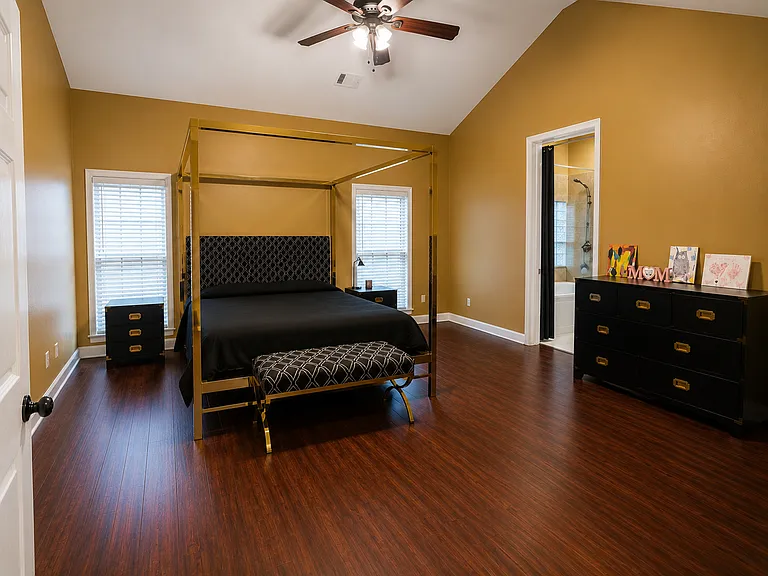 3123 Eleanor Ter NW — Photo 9