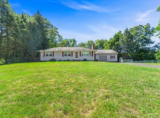32 Melrose Rd E, Broad Brook, CT 06016