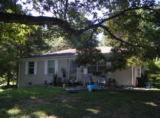 102 Hogin Rd, Dickson, TN 37055