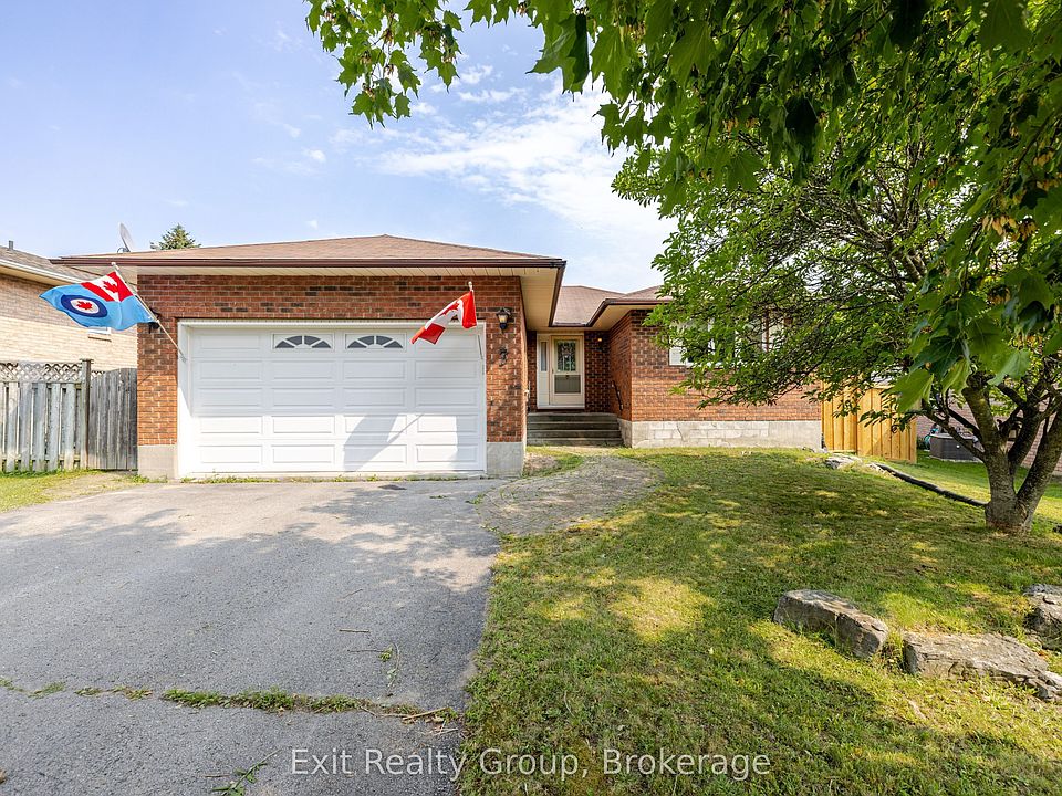 1st image of 7 Dunnett Dr