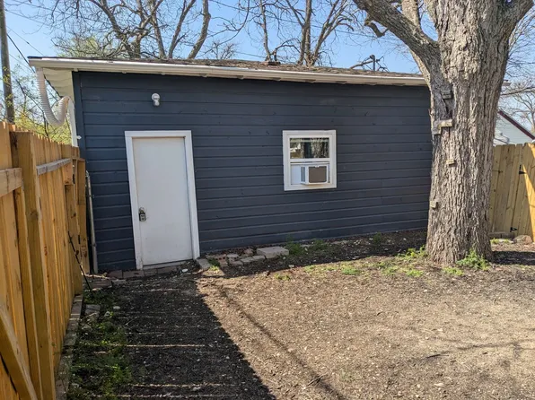 1305 S 15th St, Temple, TX 76504