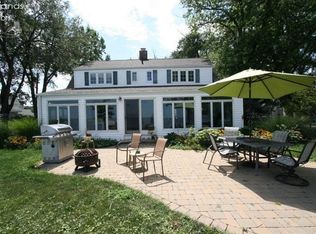 206 Perry Ave, Huron, OH 44839