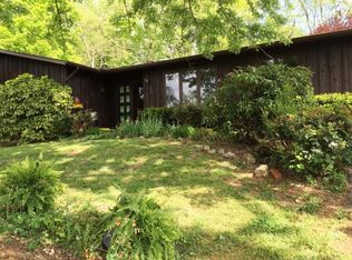 3520 McIntosh Dr, Kingsport, TN 37663
