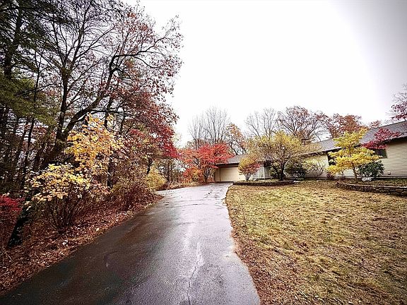 4th image of 84 Davison Dr