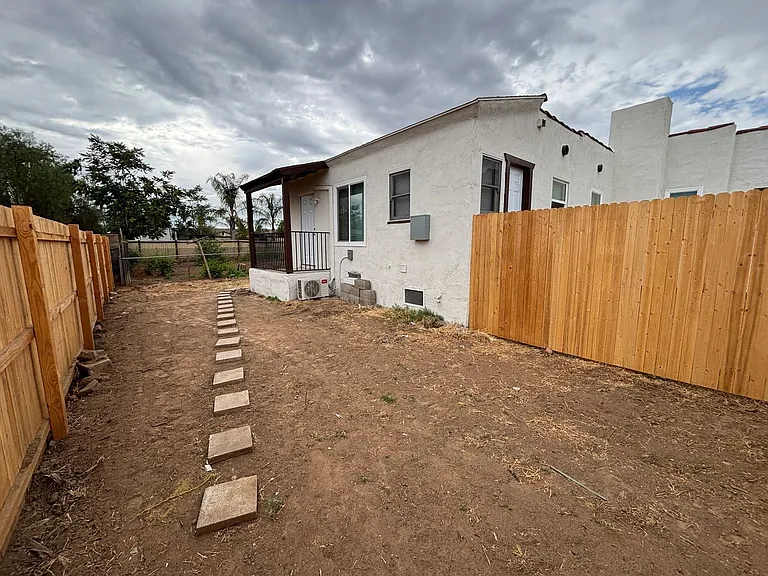 24337 Myers Ave — Photo 20