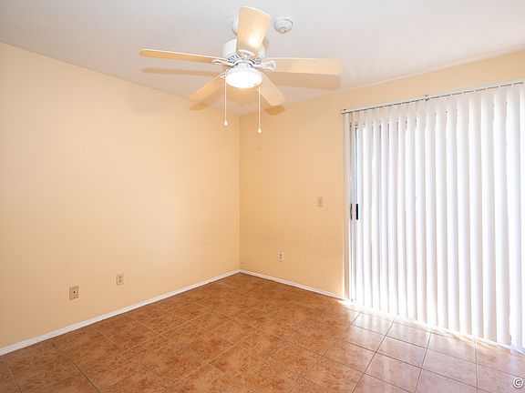 3rd image of 1810 E Blacklidge Dr APT 316
