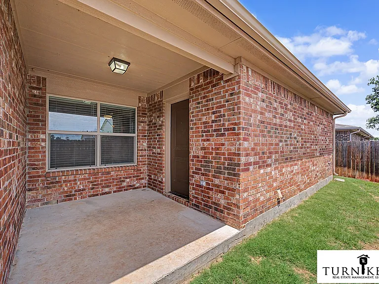 1324-1328 White Sand Dr — Photo 27