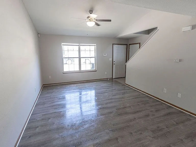 1505-1507 Bodie Dr — Photo 5