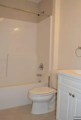 77 McKinley Ave — Photo 6
