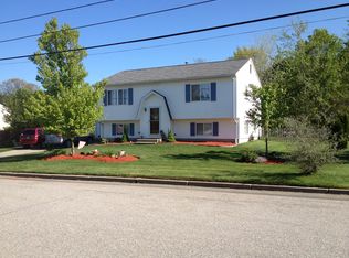 44 Drawbridge Dr, West Warwick, RI 02893