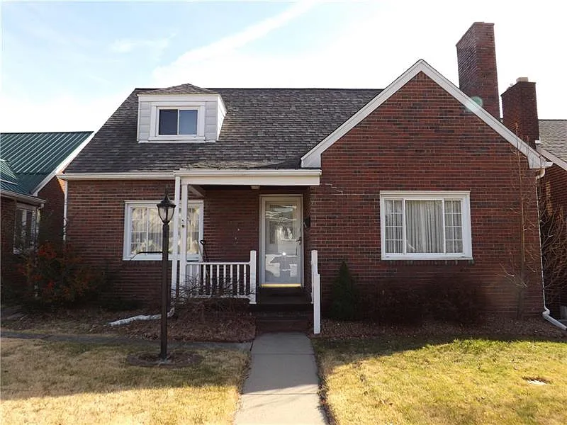 1142 Union Ave photo 1