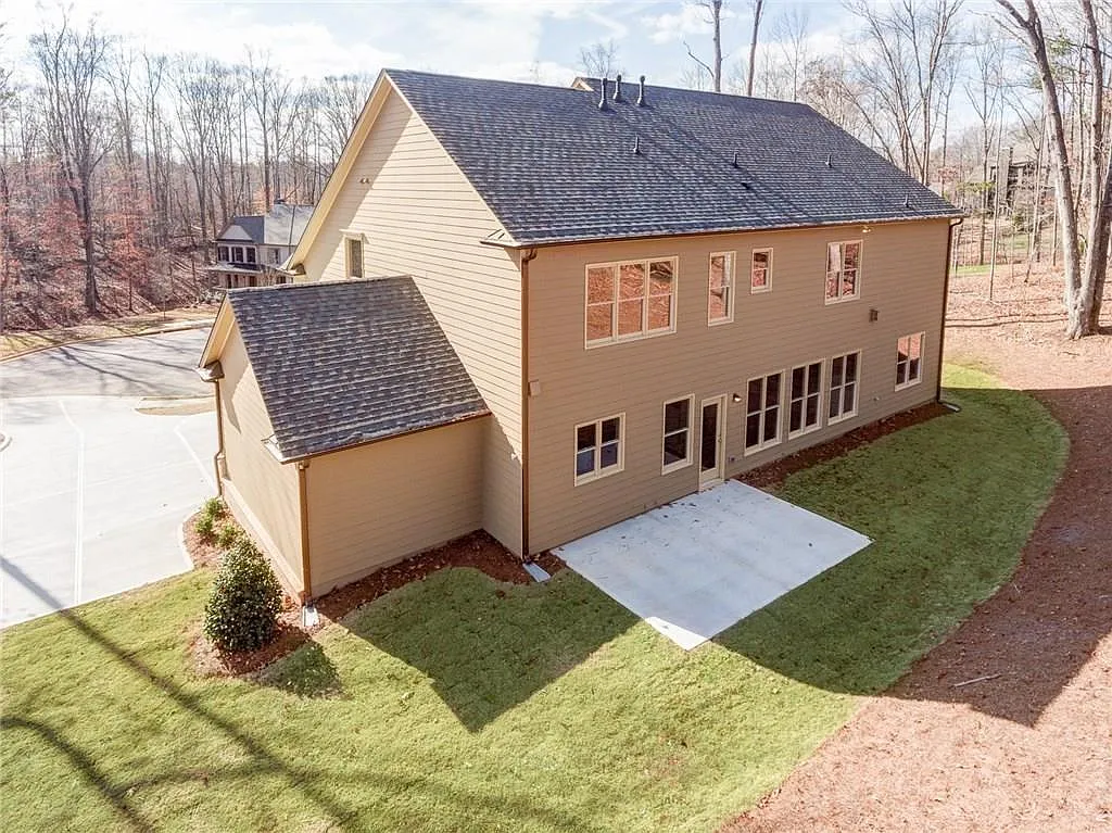 5 bed, 4.0 bath, 3793 sqft, $3,600 — Photo 3