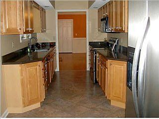 5th image of 5411 Oakwood Dr