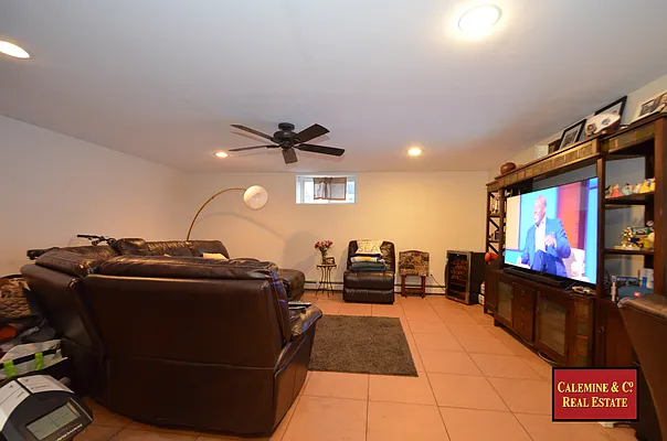 Sold by Calemine & Co. Real Estate | media 16