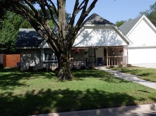 2104 Mayfield Cir, Corinth, TX 76208