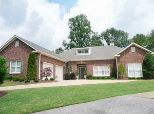 305 Strathdon Pl, Vestavia, AL 35242