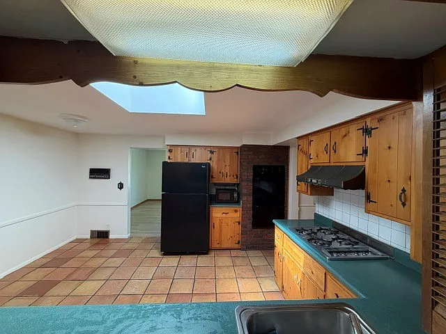 3711 Meadow Dr — Photo 16