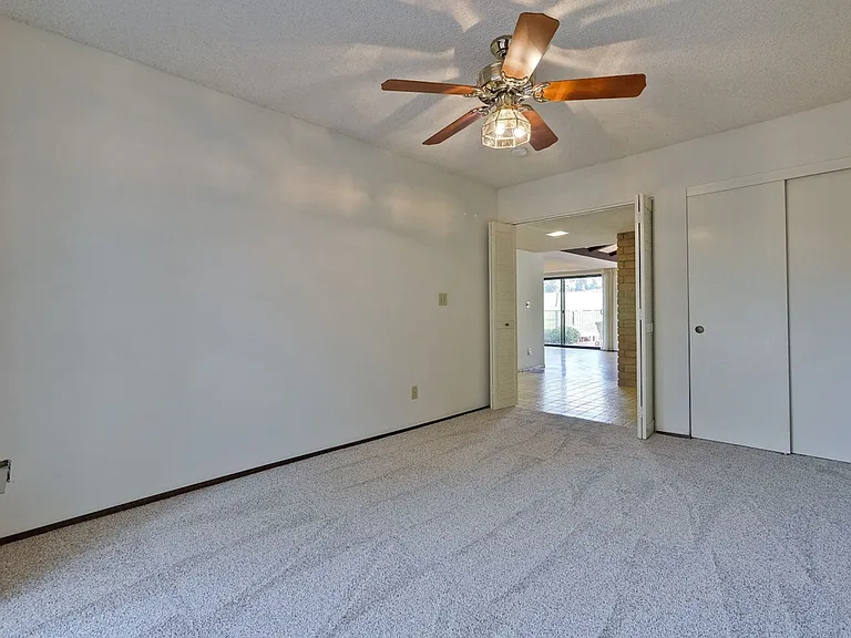 8224 Claret Ct — Photo 33
