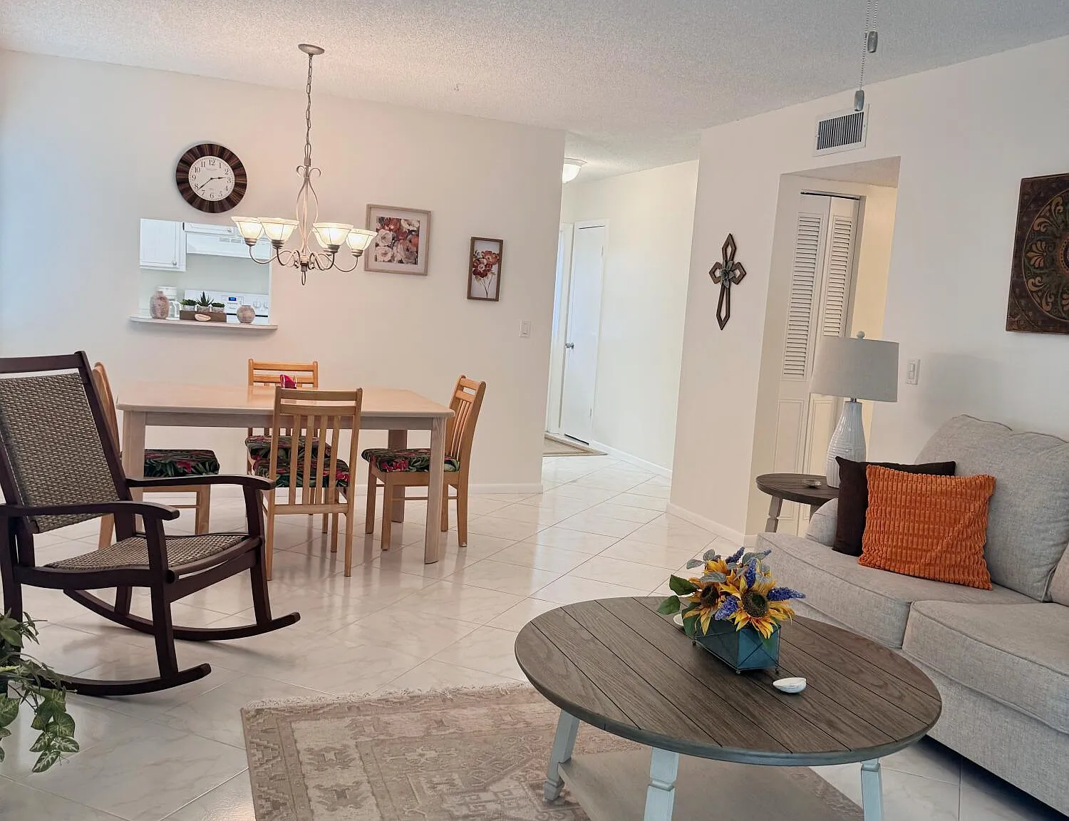 2 bed, 2.0 bath, 1134 sqft, $1,700 — Photo 3