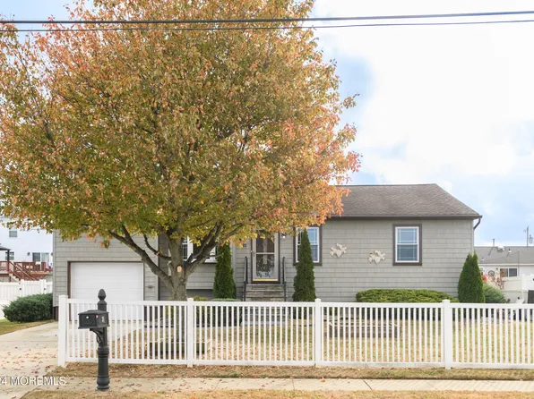 31 Wilson Avenue, Port Monmouth, NJ 07758