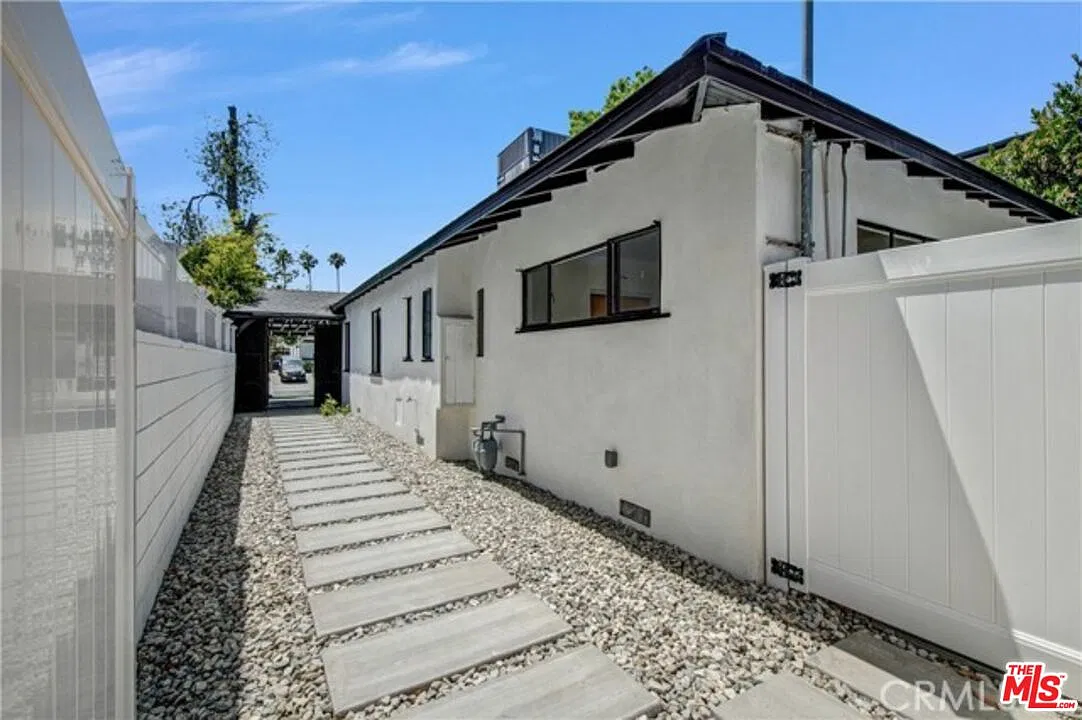 Studio, 1.0 bath, 600 sqft, $2,900 — Photo 4