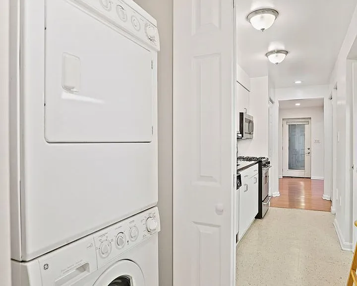 2641 Woodley Pl NW — Photo 16