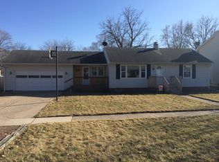 820 Walnut St, Waukee, IA 50263
