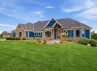 W336S721 Four Seasons ROAD, Oconomowoc, WI 53066