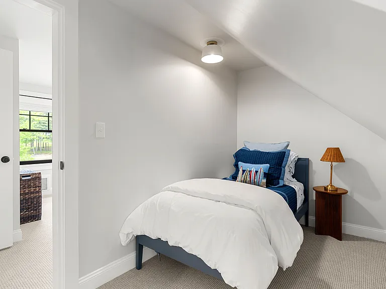 6 Sagamore Grv — Photo 50