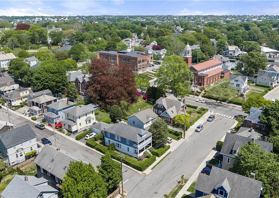1st image of 2 Bedlow Ave