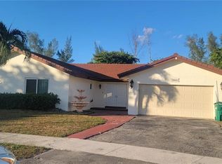 5861 NW 201st Ln, Hialeah, FL 33015
