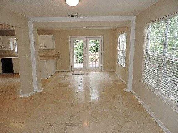 4th image of 341 Brookwood Blvd