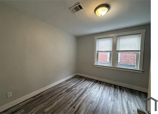 915 Chartiers Ave #4 — Photo 10
