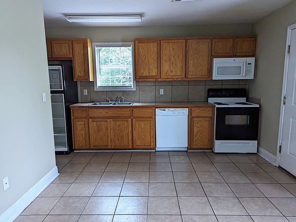 4th image of 3612 W 7th St
