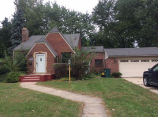 10030 Oak Park Blvd, Oak Park, MI 48237